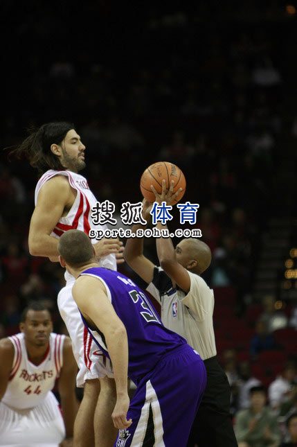位尴尬的