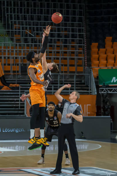 舞台上尤为 舞台上尤为