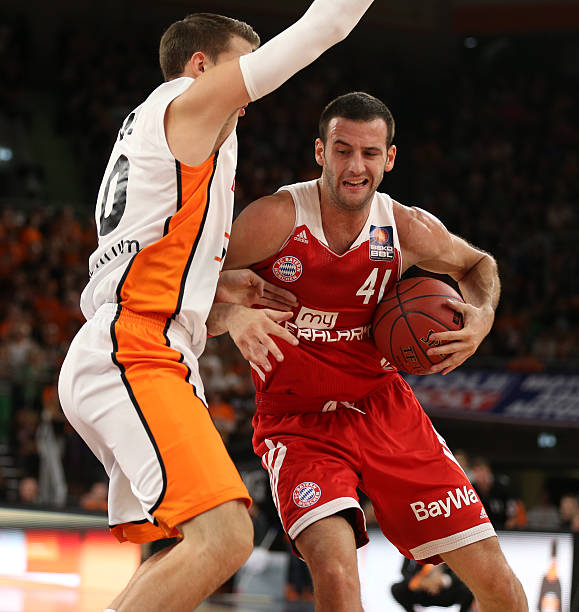 他成为众多 他成为众多